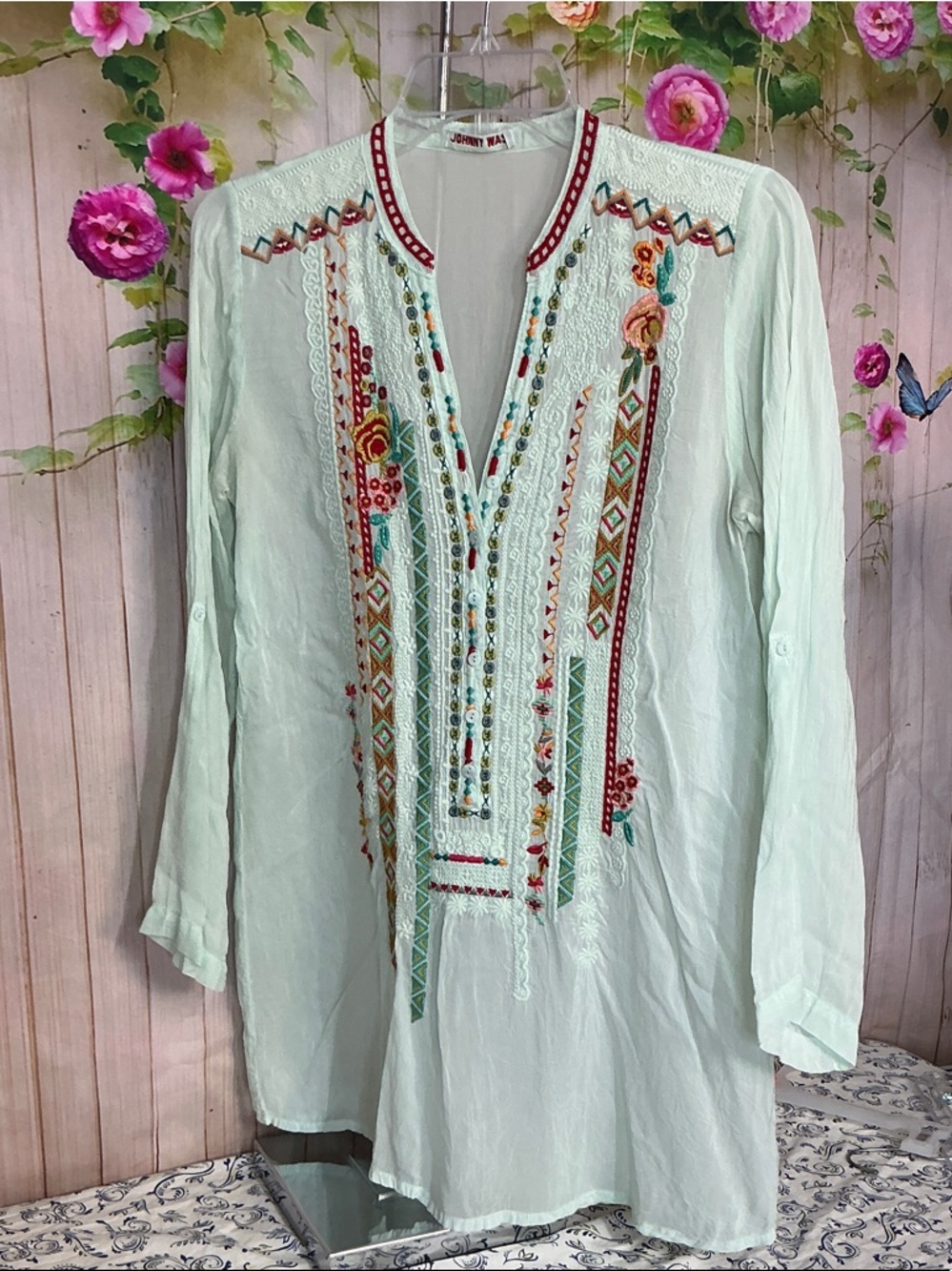 Johnny Was Mint Green Embroidered V-Neck Tunic with Multicolor Stitching. #1362